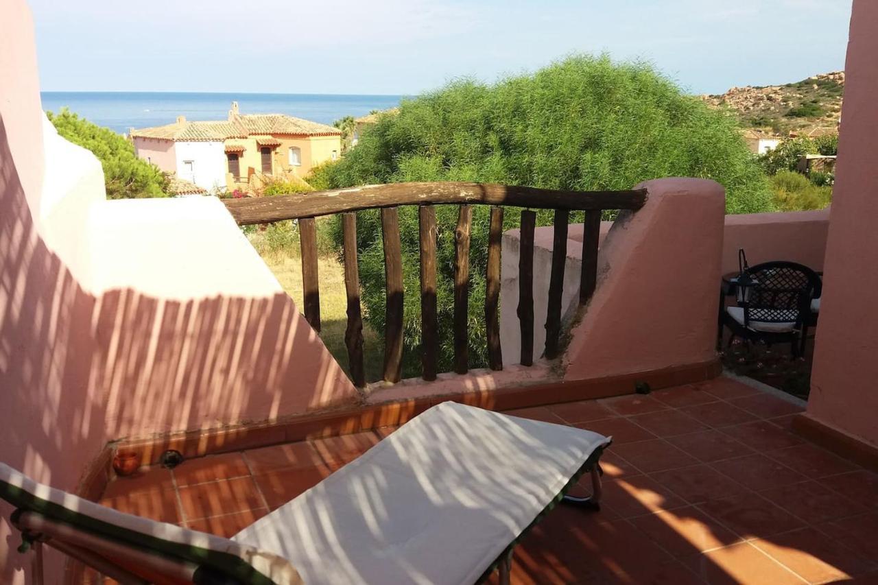 Un Angolo Di Paradiso A Pochi Passi Dal Mare Nel Villaggio Calarossa Isola Rossa Kültér fotó